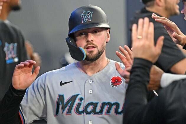 Marlins' Canadian sluggers lead the way in win vs. Blue Jays