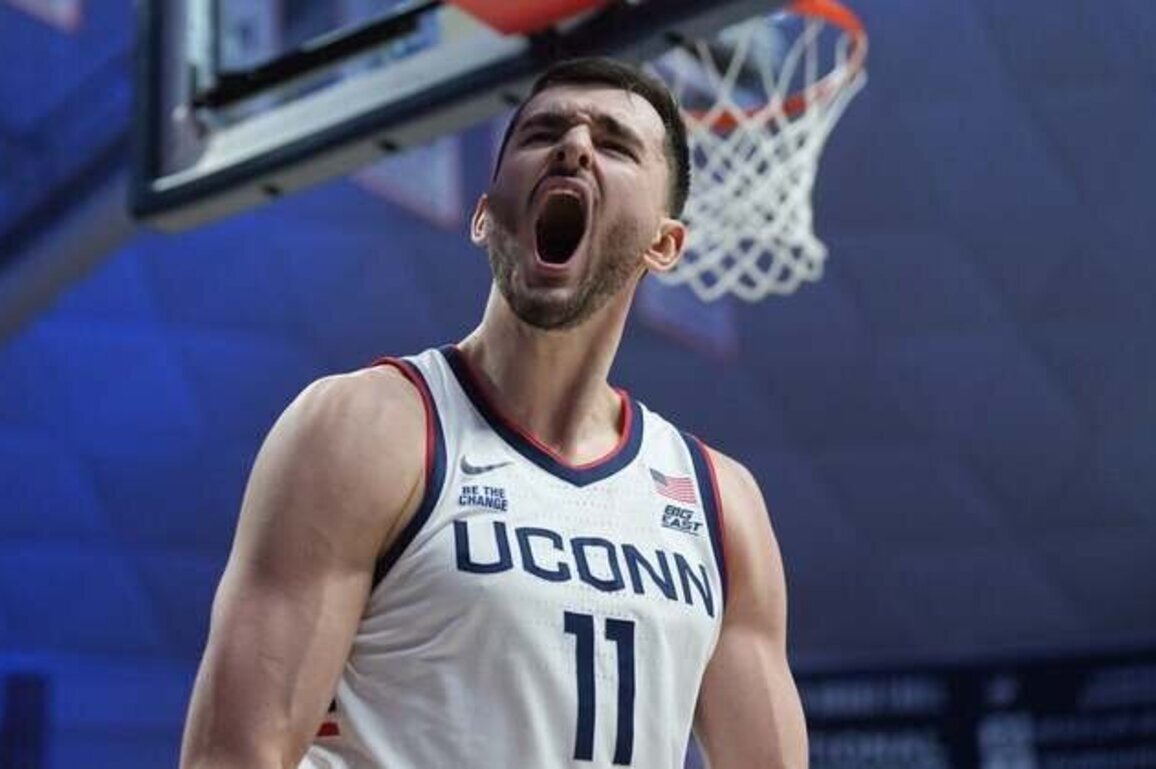 No. 2 seed UConn opens vs. Furman in 'heck of a region'