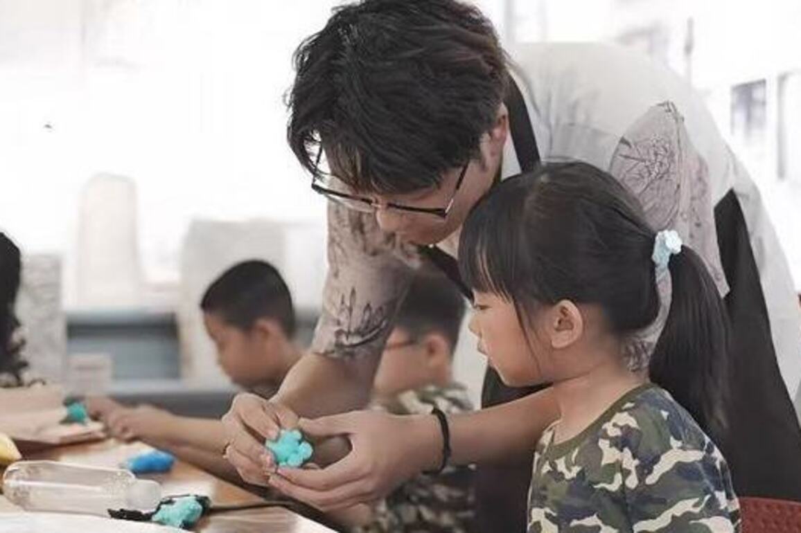 CHINA-SHANDONG-YANTAI-GEN-Z-DOUGH ARTISAN-HUABOBO (CN)