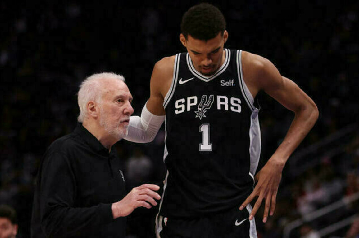 Legendary Spurs coach Gregg Popovich steps aside after 29 seasons