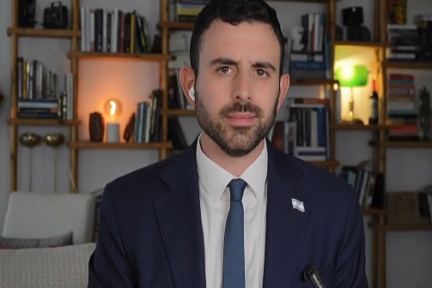 Trapped and Blackmailed: Ex Israeli Spox warns US-Iran ceasefire hinges on Hormuz blockade