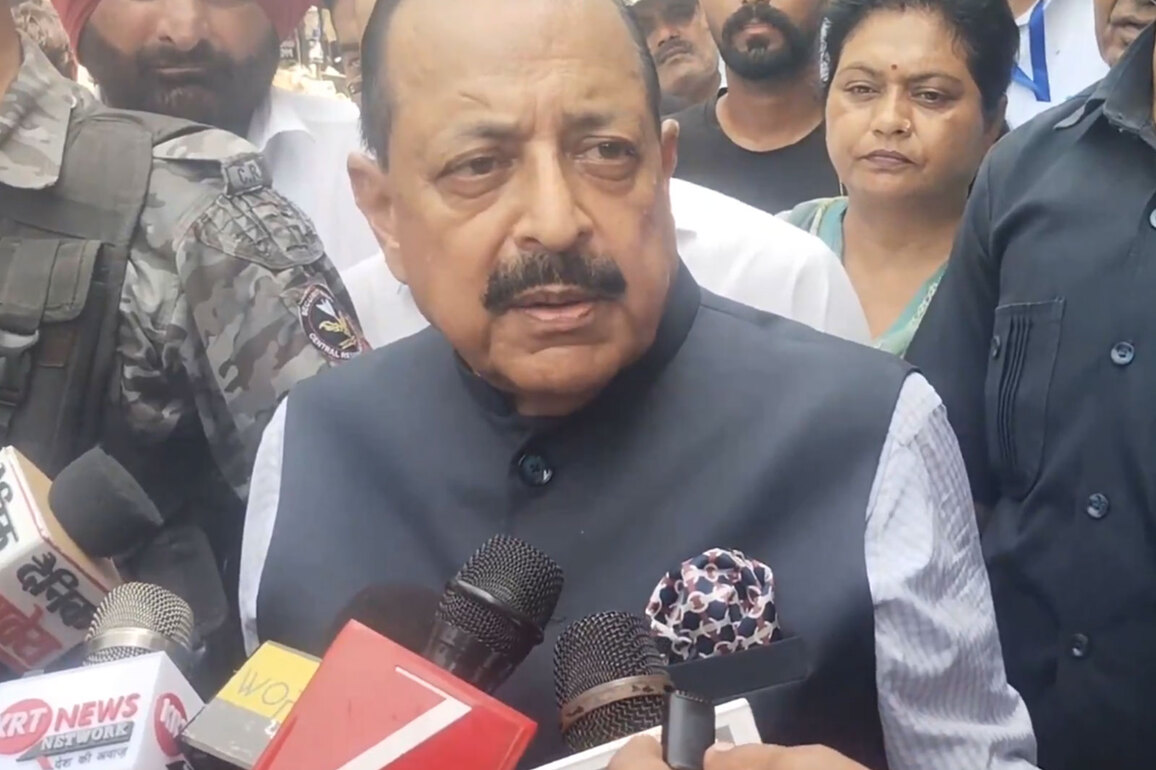 "Flooding damaged villages and BSF posts": Union Minister Jitendra Singh inspects Sujanpur