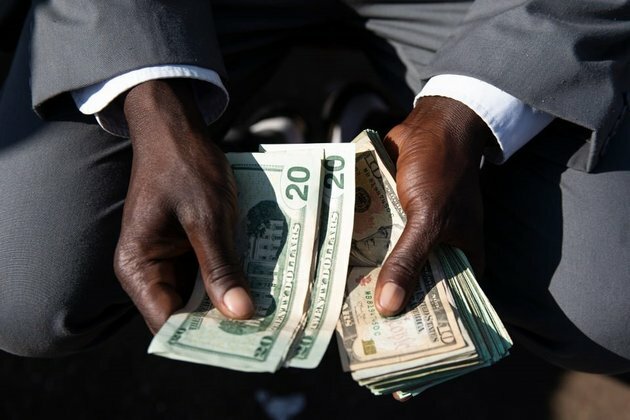 Zimbabwe billionaire struggles to sell telecom asset