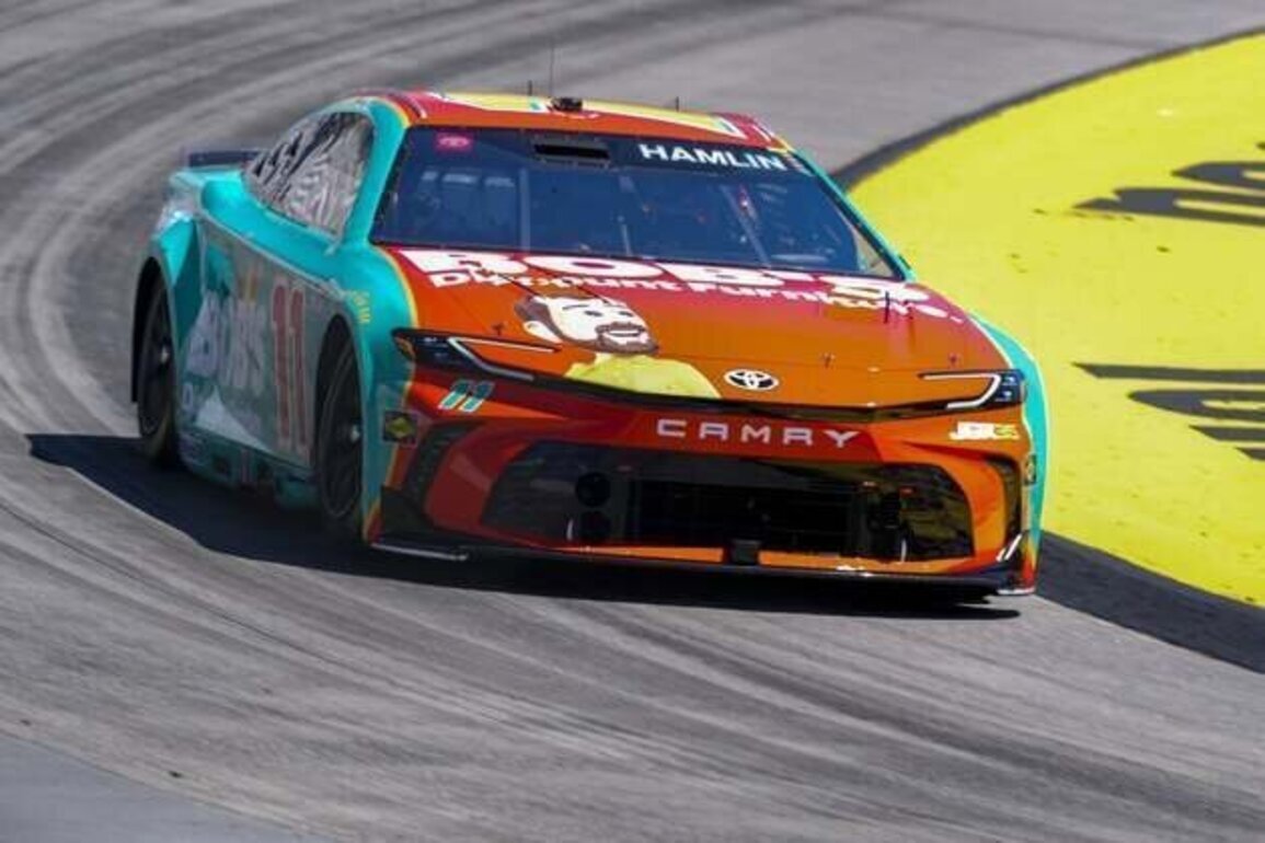 Denny Hamlin edges William Byron to win pole at Matinsville