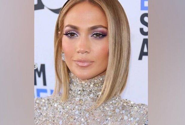 Jennifer Lopez launches 'JLo Beauty' line