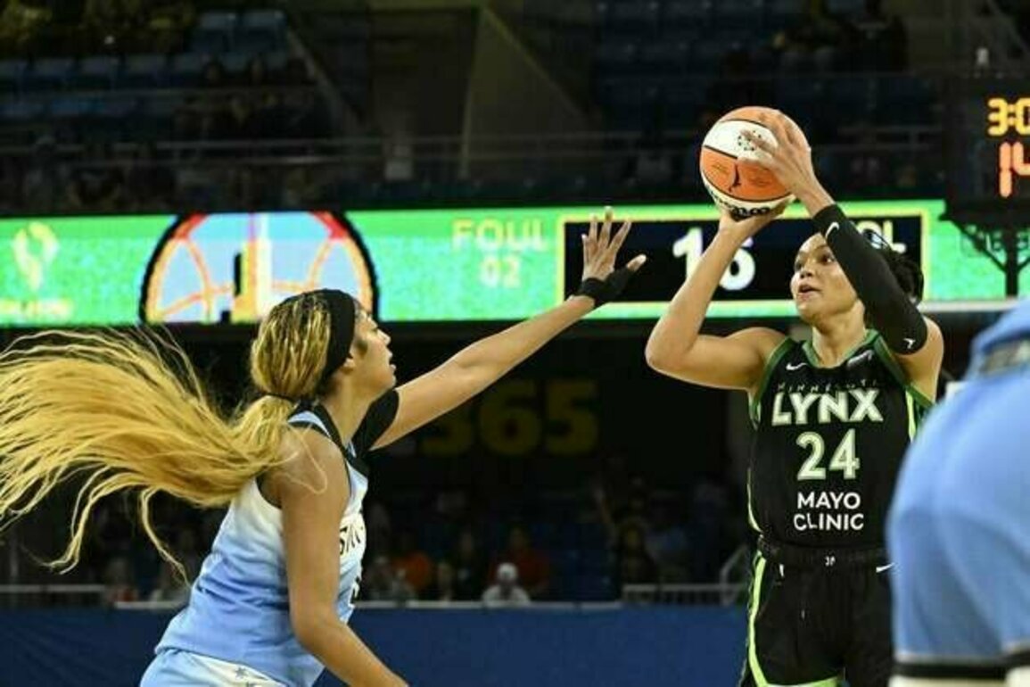 Napheesa Collier's leads Lynx past Angel Reese's Sky