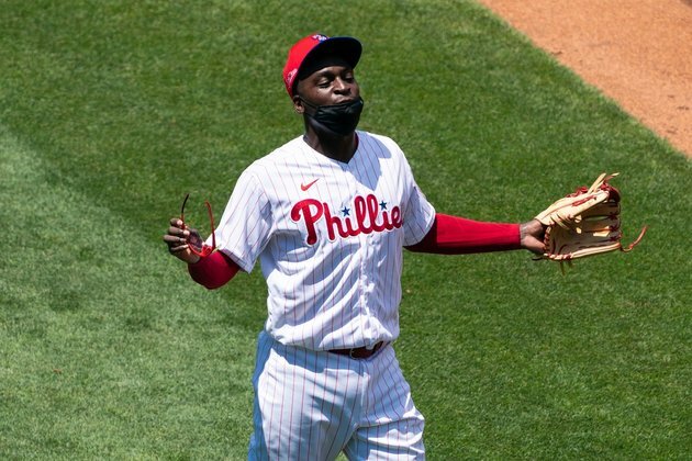 Phillies' Gregorius vows to wear facemask during games