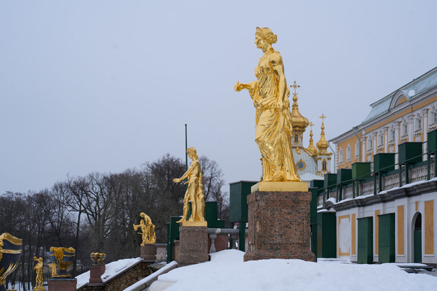 RUSSIA-ST. PETERSBURG-PETERHOF PALACE