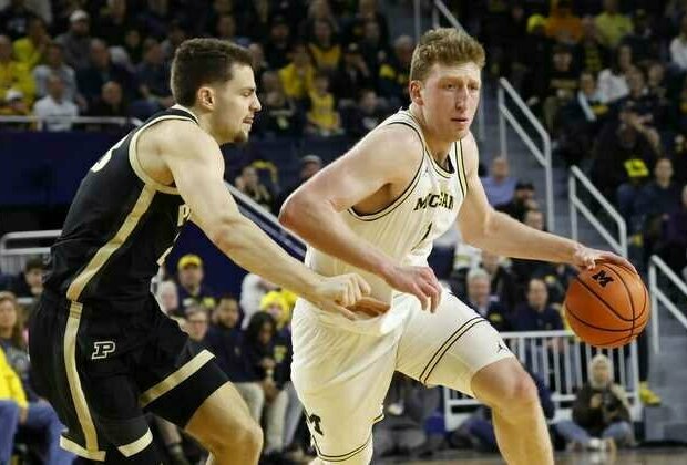 No. 20 Michigan edges No. 7 Purdue in battle for first place