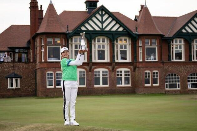 Shiho Kuwaki wins Women's Open in playoff for first major title