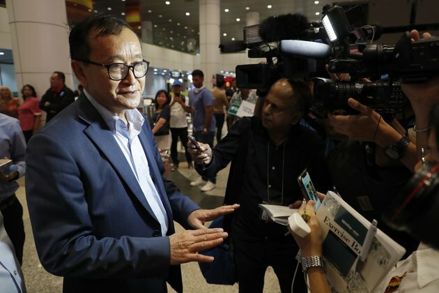Cambodian Opposition Figure Sam Rainsy Lands in Malaysia