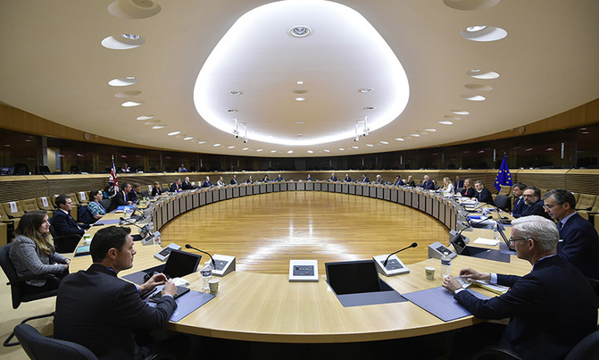 EU, Britain intensify talks on post-Brexit future EU, Britain intensify talks on post-Brexit future