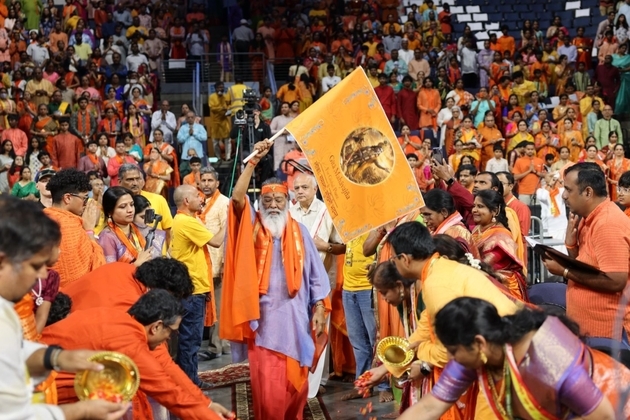 Historic Srimad Bhagavad Gita Parayana and World Peace Prayer Held in Dallas, USA, in the Divine Presence of His Holiness Sri Ganapathy Sachchidananda Swamiji