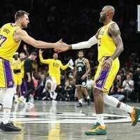 LeBron James scores 25 as Lakers cruise past Nets