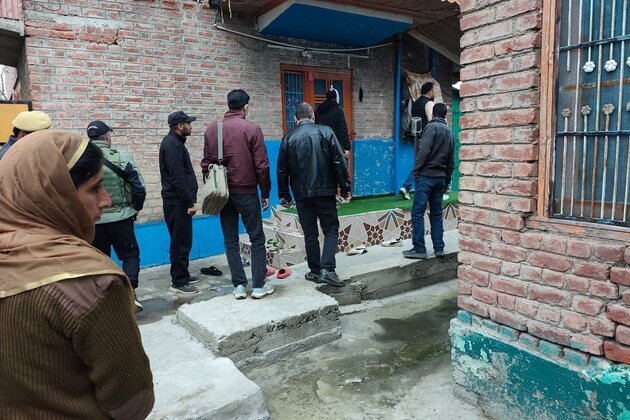 J-K: CIK raids multiple locations in fresh terror probe