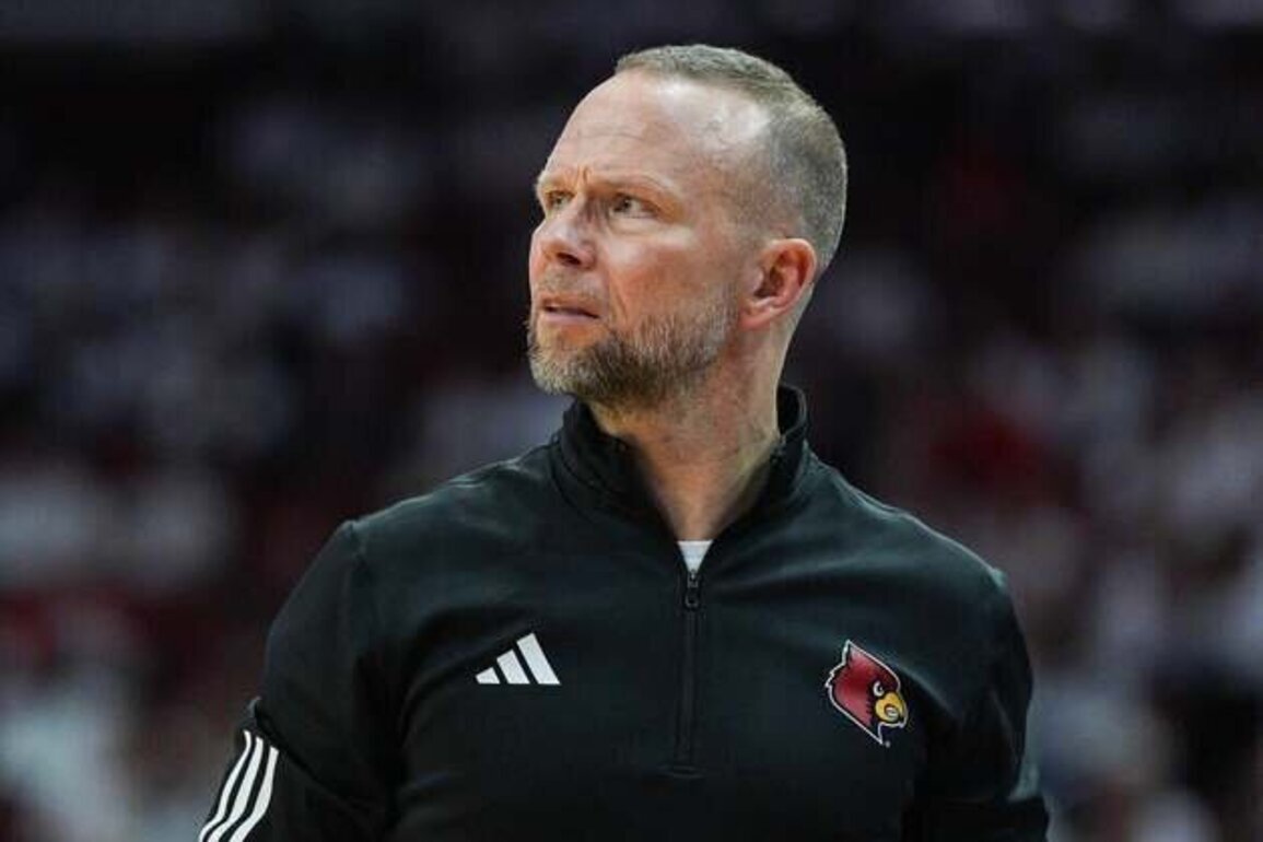 Mikel Brown Jr. (29 points), No. 24 Louisville down Baylor