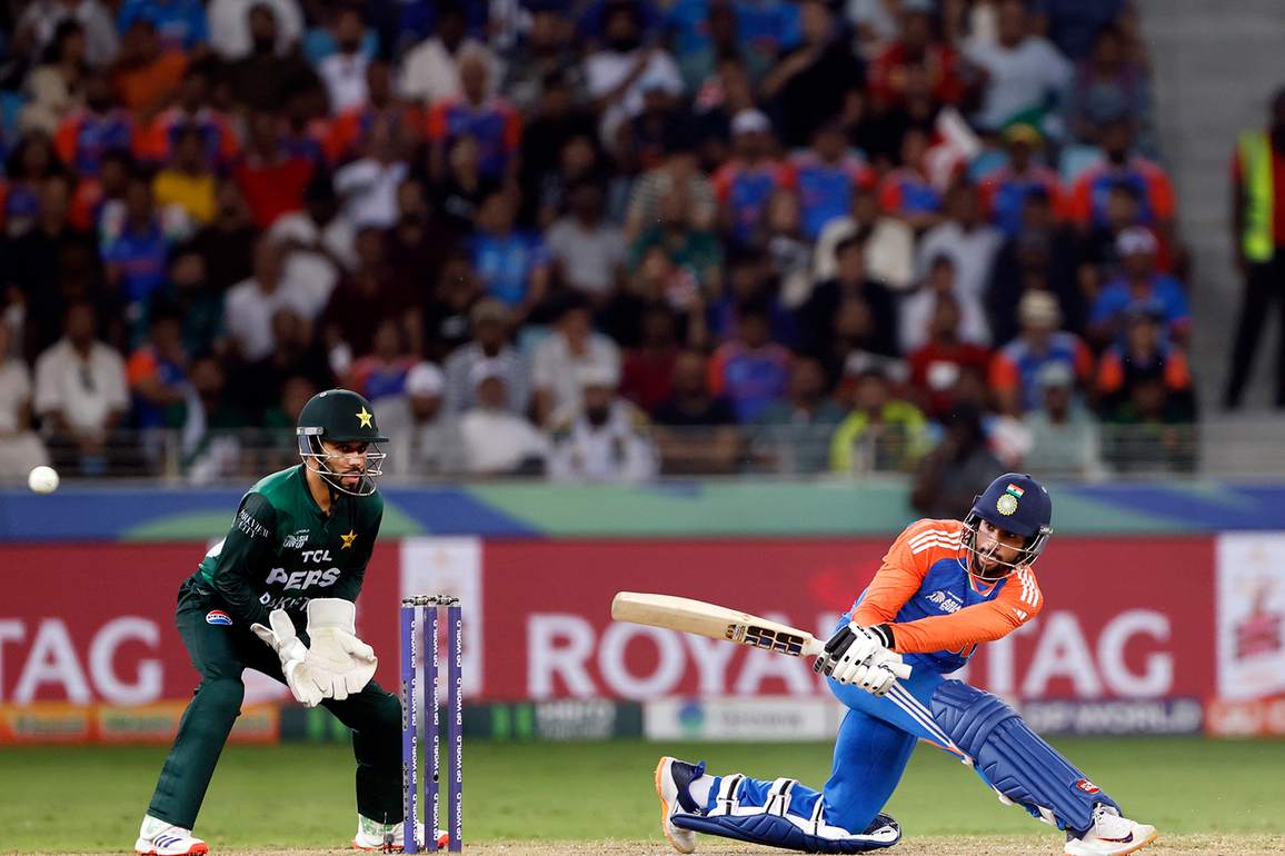 "India-Pakistan hype needs to stop": Sanjay Manjrekar urges fans to move on