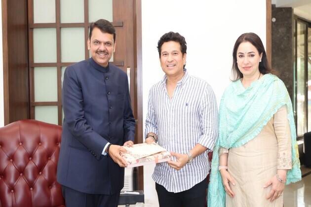 Sachin Tendulkar invites Maharashtra CM Fadnavis to his son Arjun's wedding ceremony