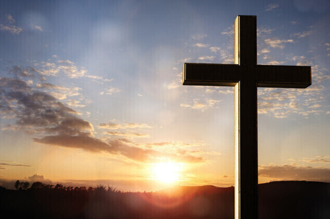 French TV compares Christian cross to Nazi symbols