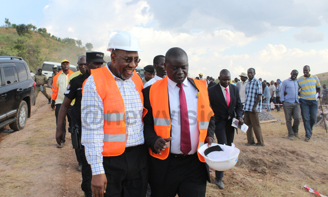 Isingiro district leader apologises over refugees Isingiro district leader apologises over refugees