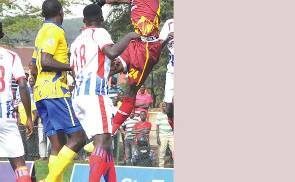 Ggoolokipa wa KCCA Charles Lukwago ng’abuuse okulemesa aba Villa okumuteeba. Ggoolokipa wa KCCA Charles Lukwago ng’abuuse okulemesa aba Villa okumuteeba.