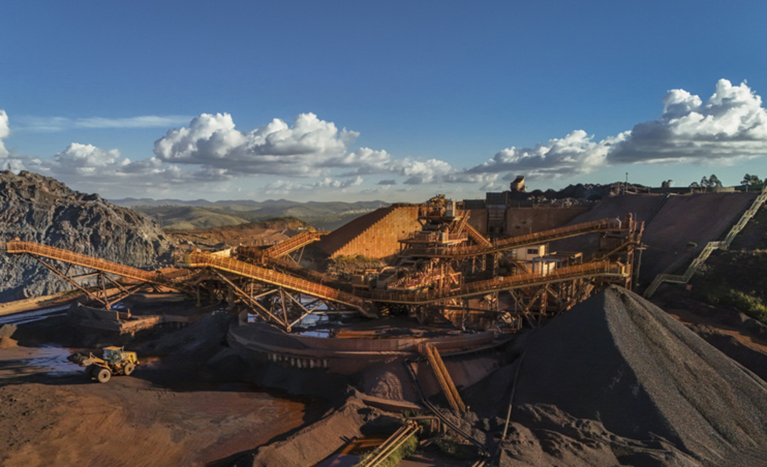 Operação de minério de ferro da Cedro em MG