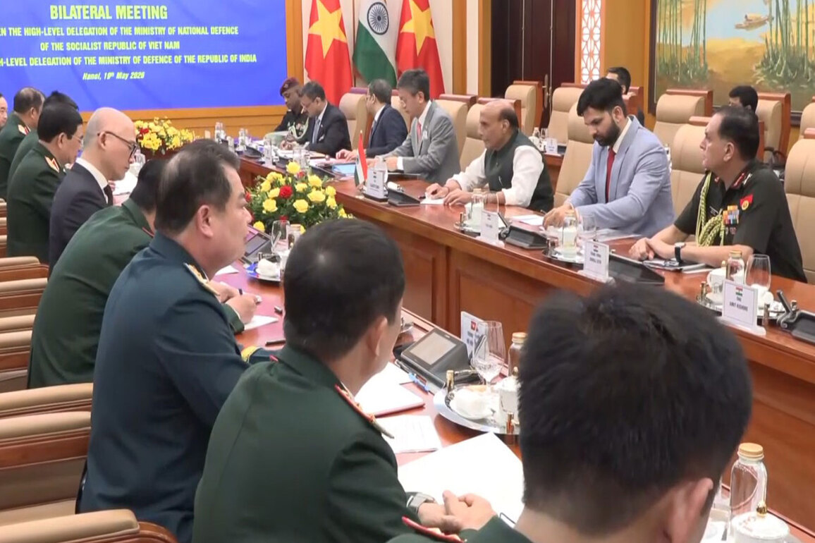 "India remains committed to strengthening partnership with Vietnam": Defence Minister holds bilateral talks with Vietnam