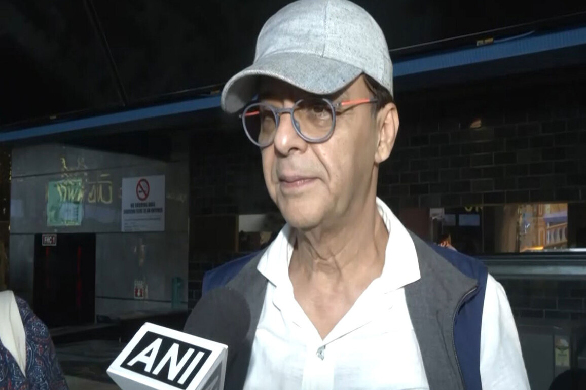 "This is non-commercial real love.": Vidhu Vinod Chopra on what makes '1942: A Love Story' cult classic, shares anecdotes from sets