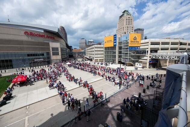 Guardians' start time on Tuesday moved up due to cold