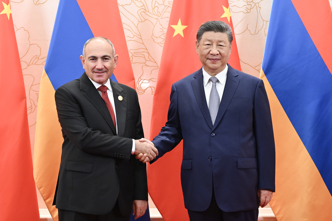 (SCO Tianjin Summit) CHINA-TIANJIN-XI JINPING-ARMENIAN PM-MEETING (CN)
