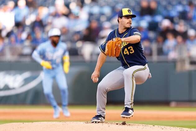 Brewers recall RHP Logan Henderson to start vs. Nationals