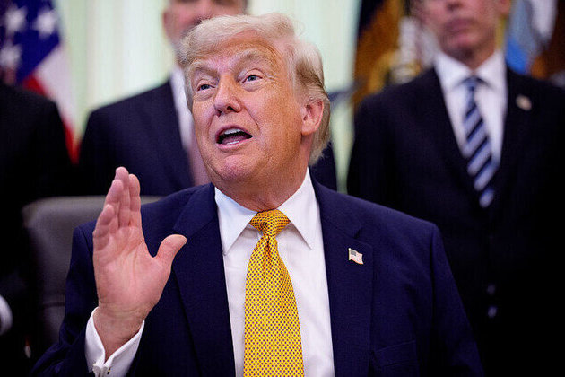 US carmakers could produce missiles  Trump