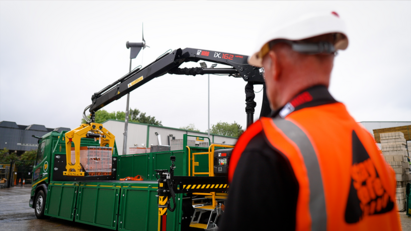 Travis Perkins plc invests in 400 HIAB loader cranes 