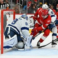 Lightning double up Red Wings, extend win streak to six