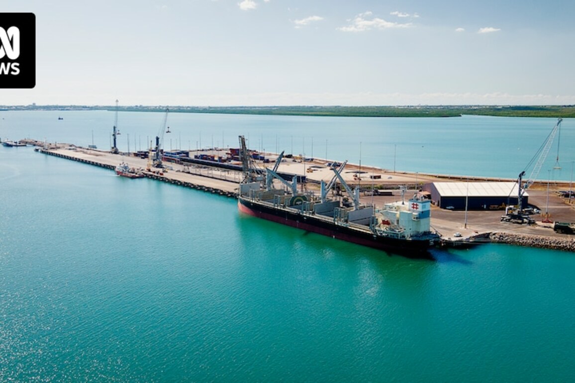 Coalition and Labor pledge to retake control of Chinese-controlled Port of Darwin