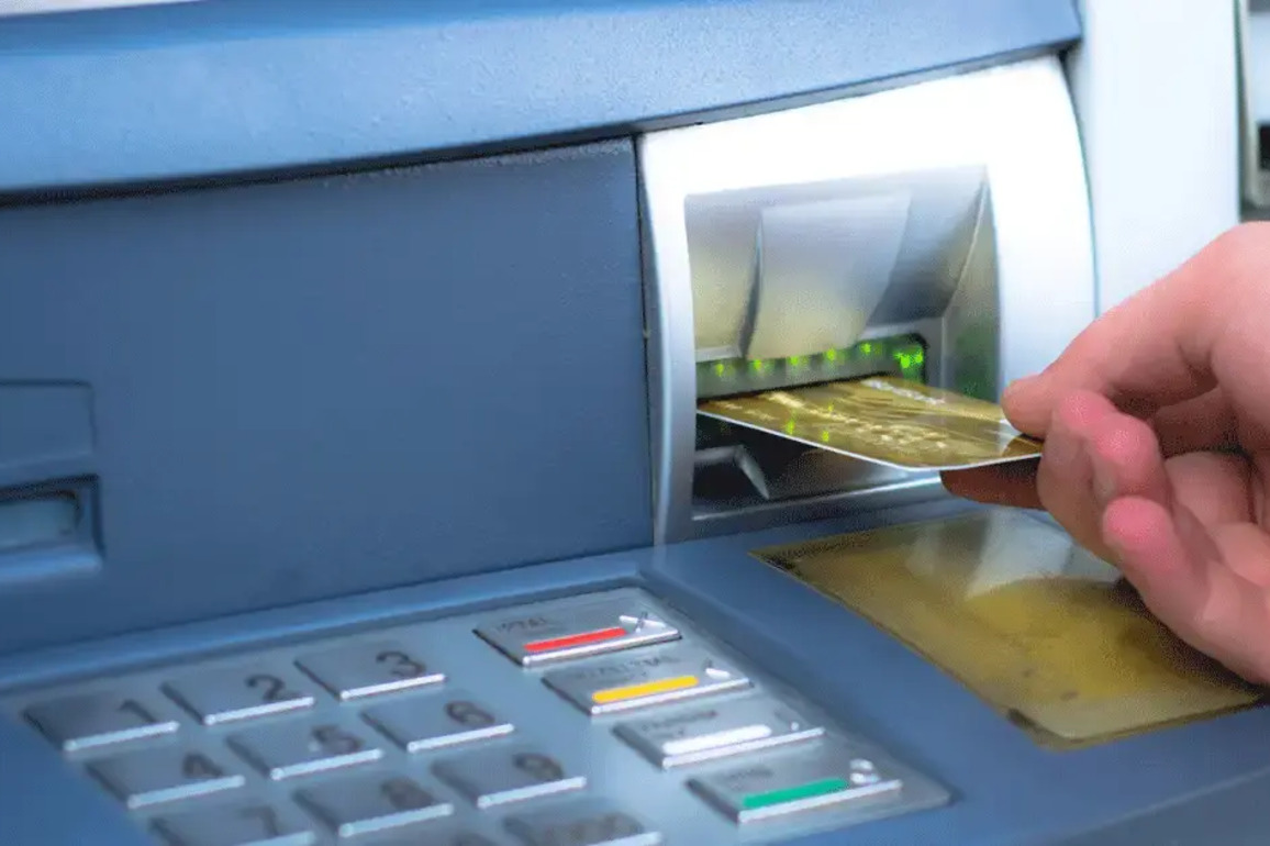 RBI ask banks to ensure ATMs dispense Rs 100, Rs 200 notes