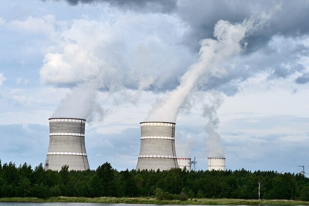 US backs new nuclear reactors with $17.5 billion loan plan
