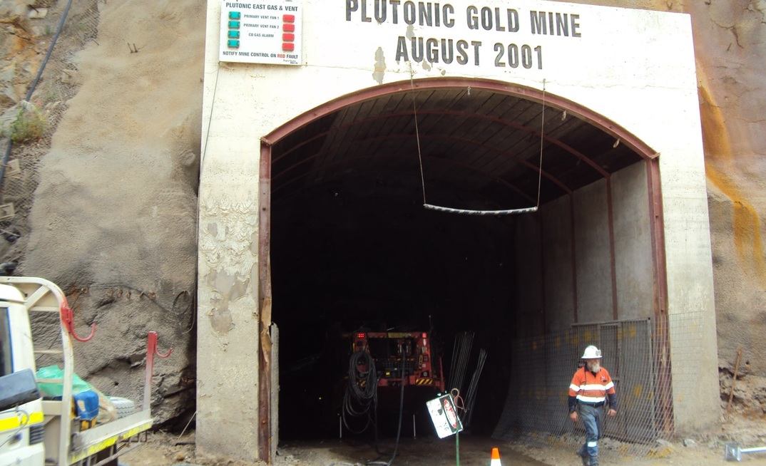 Surging share price a catalyst for gold miner's big fundraising