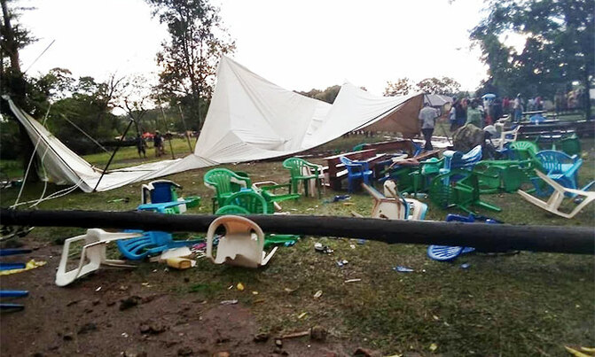 Woman dies after being hit by electricity pole Woman dies after being hit by electricity pole