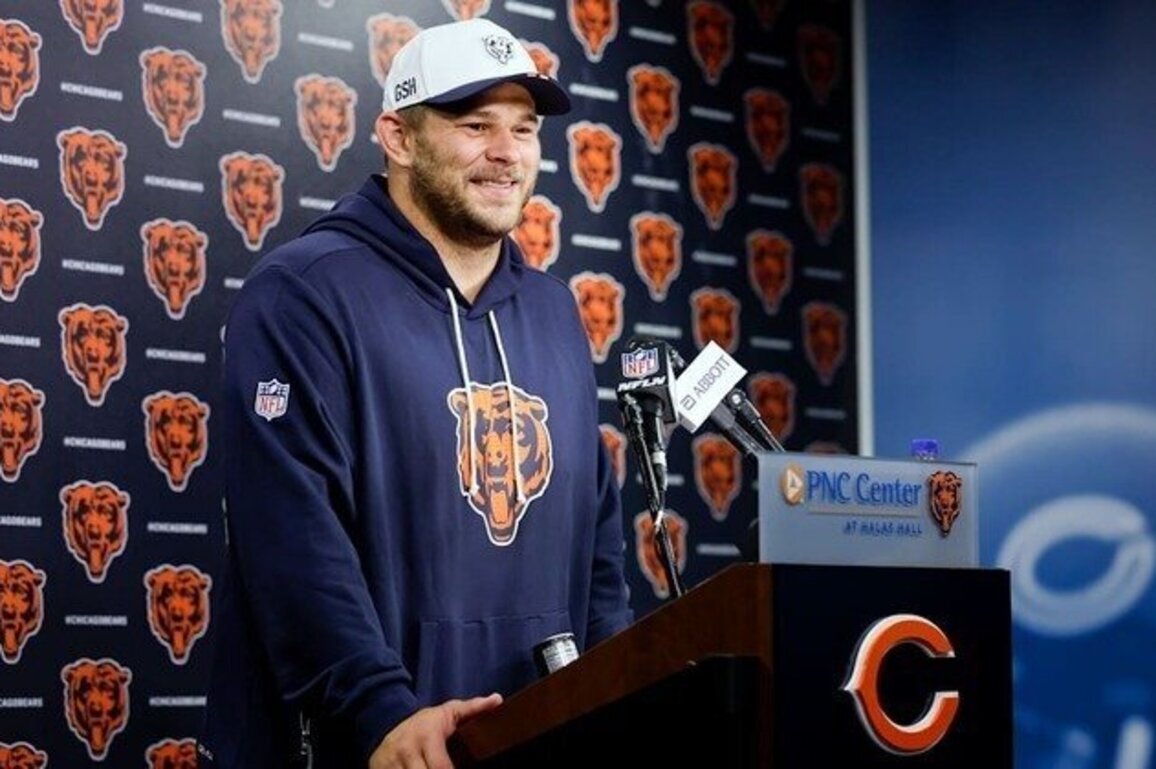 Veteran center Garrett Bradbury begins assimilation with Bears