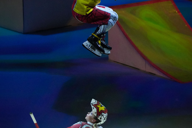 CANADA-VANCOUVER-CIRCUS-"CRYSTAL"-PREMIERE