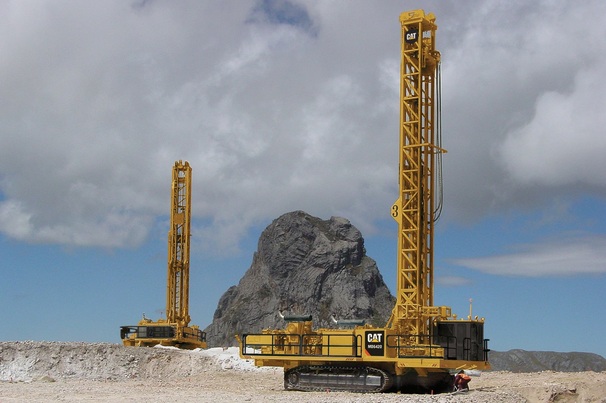 Initial trials were conducted at a hard rock copper mine using a Caterpillar MD6420 drill 