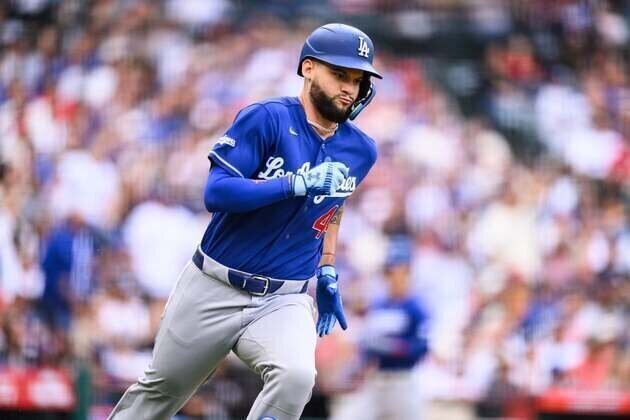Dodgers blast Angels to complete three-game sweep