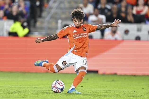 Lawrence Ennali's late goal lifts Dynamo past Rapids