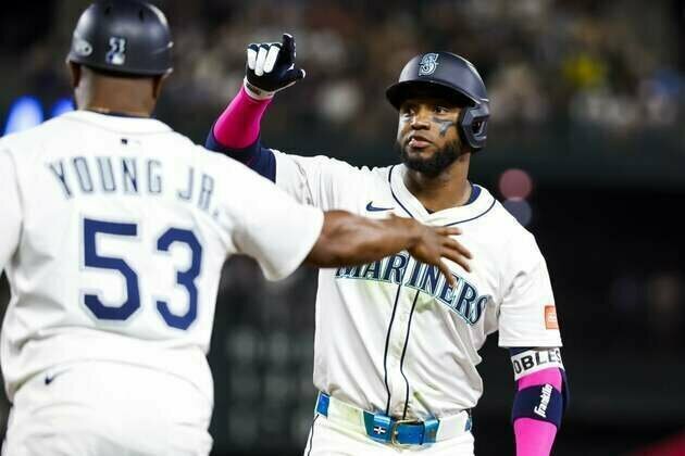 Mariners hope Victor Robles can provide spark vs. A's