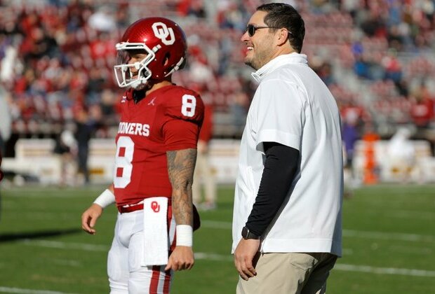 Oklahoma QB Dillon Gabriel enters portal, weighing 2024 draft