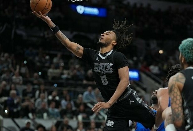 Nets drag 4-game losing streak into clash with stumbling Spurs