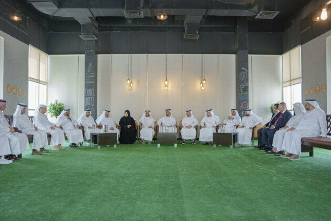 Sultan bin Ahmed visits Family Guidance Centre in Al Yarmouk