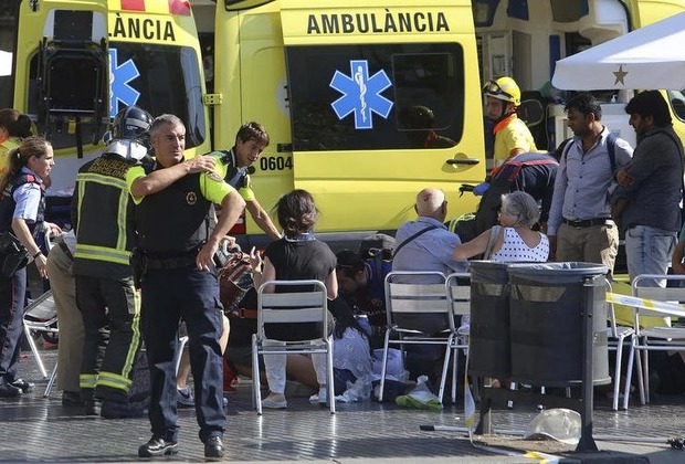 Barcelona police probe suspected bomb factory after attacks