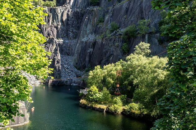 &#39;World&#39;s first&#39; underwater museum to open in Wales quarry
